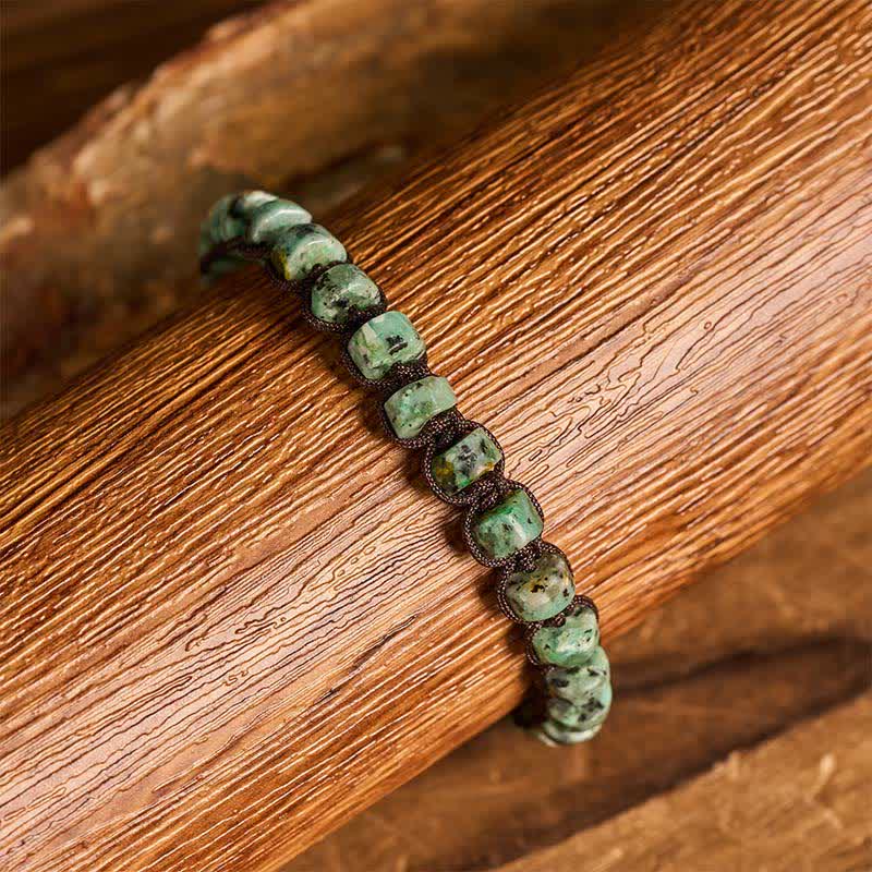 Bracelet en macramé ajustable fait main avec pierre de tourmaline verte - image 1