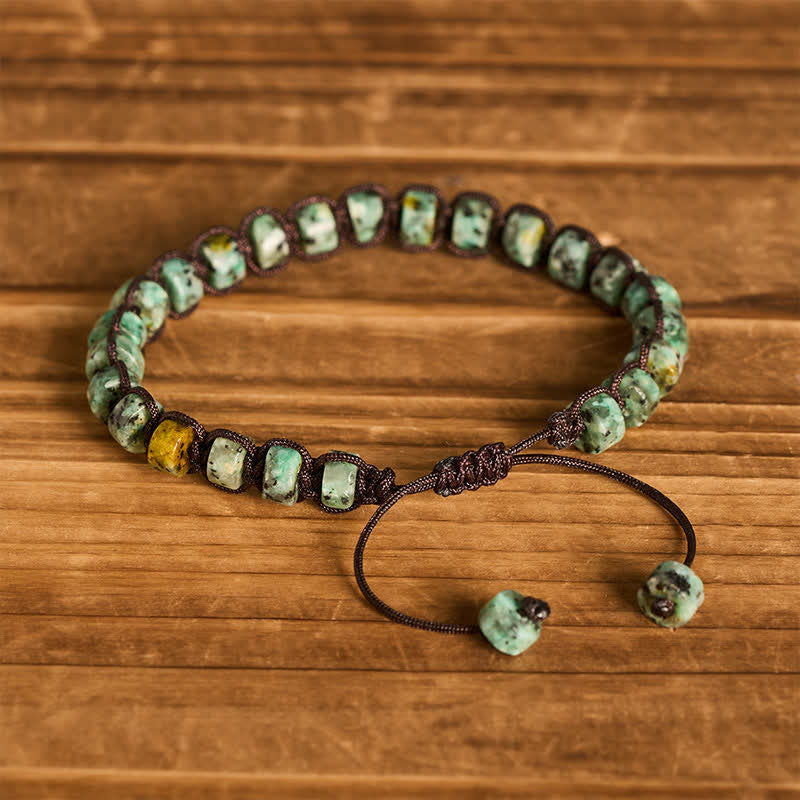 Bracelet en macramé ajustable fait main avec pierre de tourmaline verte - image 3