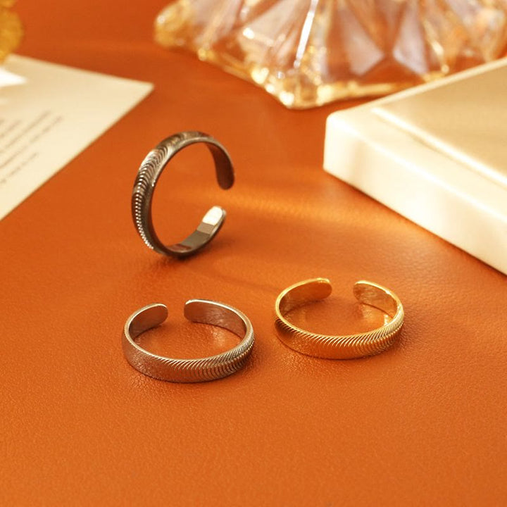 Bague unisexe vintage à motif écailles de dragon texturées et ajustable - image 2