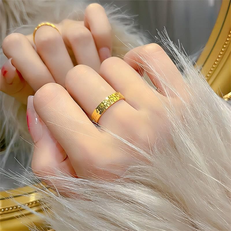 Bague en acier titane texturé effet glace pilée, anneau doré pour femme - image 5