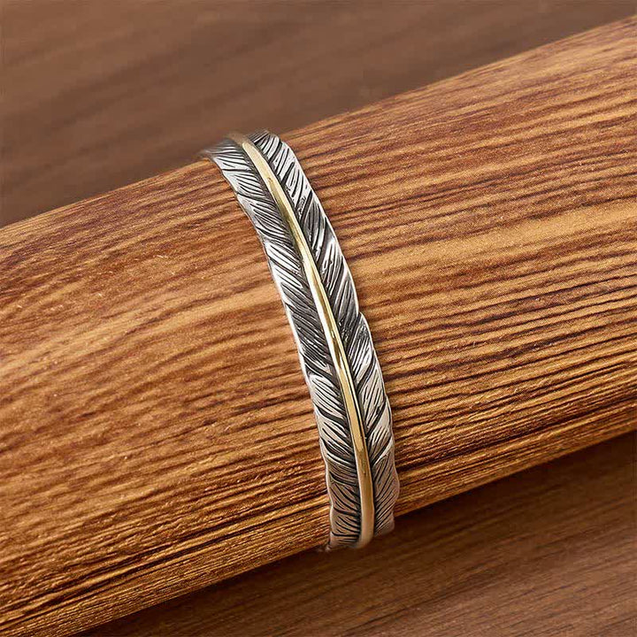Bracelet manchette ouvert à motif totem à plume unique bicolore Spirit - image 2