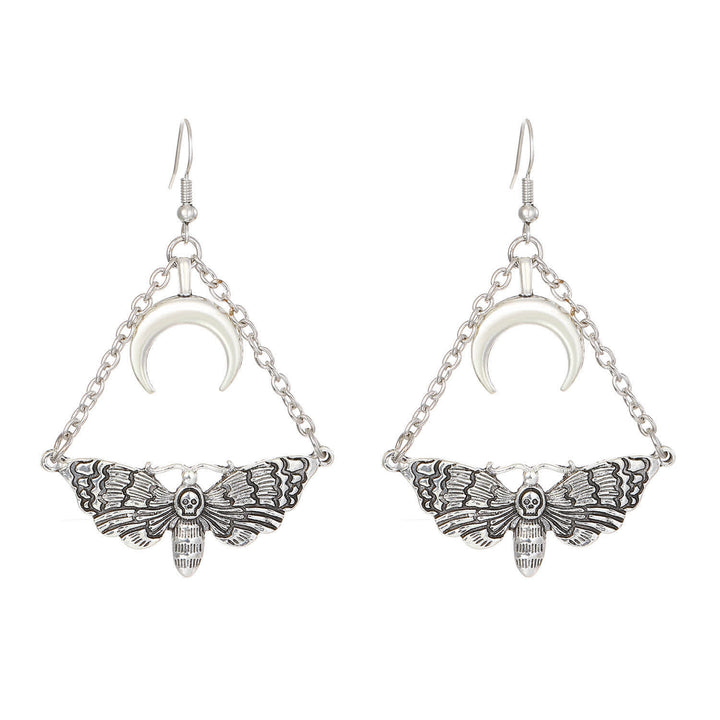 Boucles d'oreilles pendantes en forme de croissant de lune, motif papillon de nuit à l'esthétique sombre - image 7