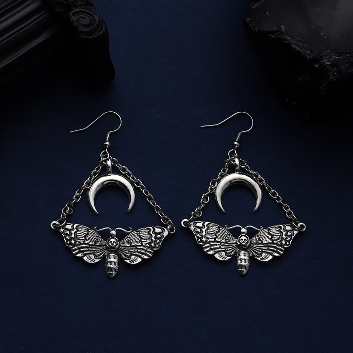 Boucles d'oreilles pendantes en forme de croissant de lune, motif papillon de nuit à l'esthétique sombre - image 5