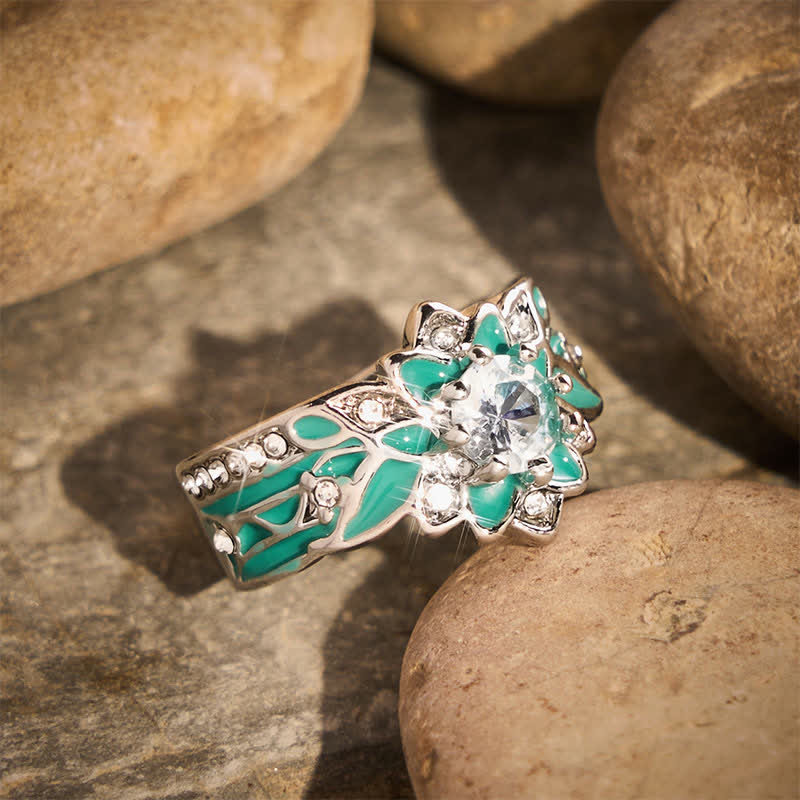 Bague femme vintage en forme de fleur, émaillée et strass - image 1