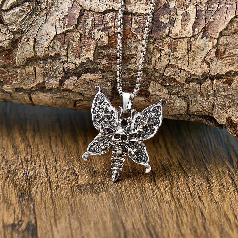 Collier papillon de nuit gothique crâne avec ailes étoilées - Argent - image 0