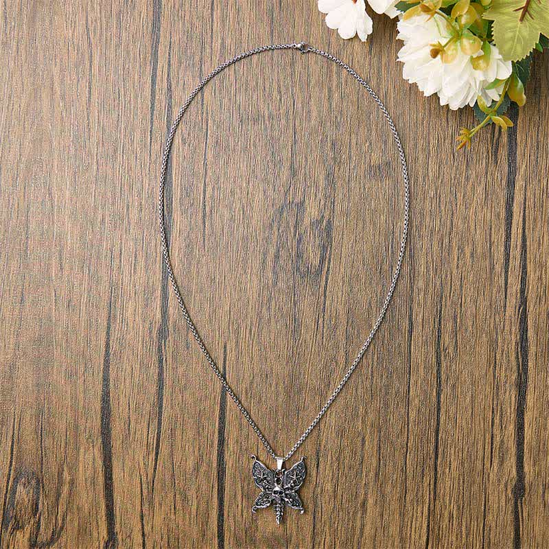 Collier papillon de nuit gothique crâne avec ailes étoilées - image 4