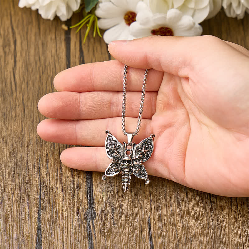 Collier papillon de nuit gothique crâne avec ailes étoilées - image 2