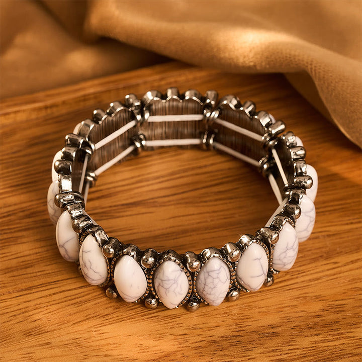 Bracelet extensible ovale vintage bohème en turquoise blanche et argent gravé - image 4