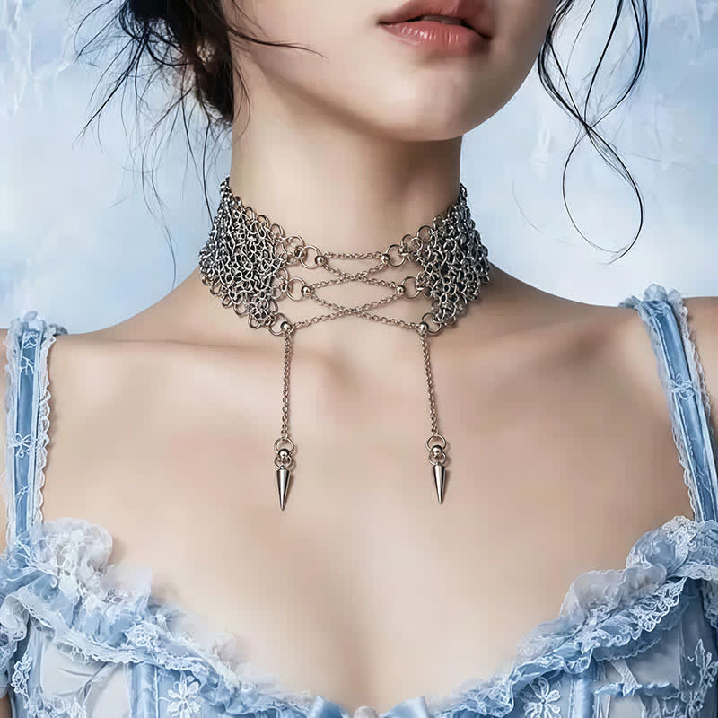 Collier ras-de-cou en cotte de mailles à pointes, style punk sombre, avec pompons. - Argent - image 0