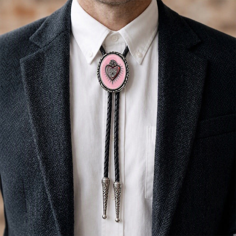 Cravate bolo rouge vintage western avec motif Sacré-Cœur - image 1