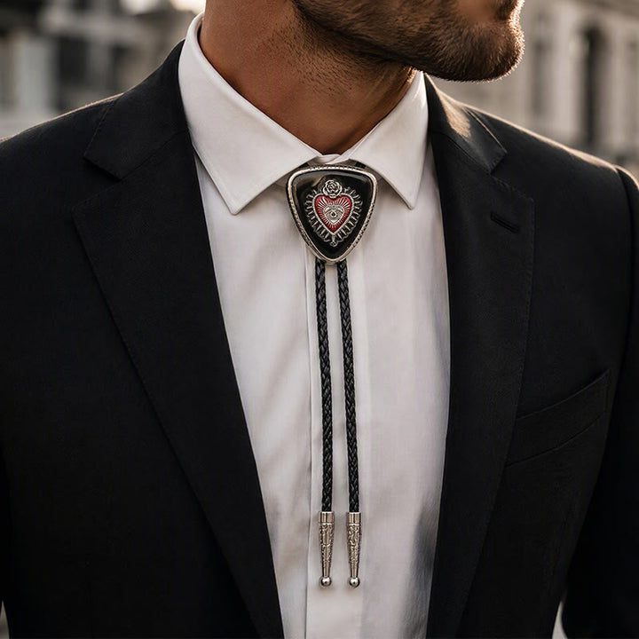 Cravate bolo gothique western en émail noir avec motif Sacré-Cœur - image 1