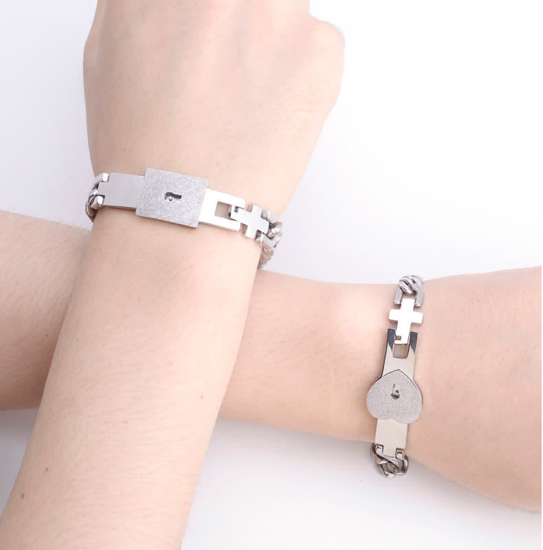 Ensemble de 2 bracelets de couple assortis avec cadenas en forme de cœur et clé - image 1