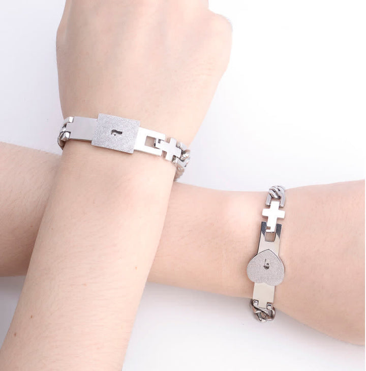 Ensemble de 2 bracelets de couple assortis avec cadenas en forme de cœur et clé - image 1
