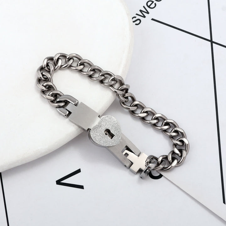 Ensemble de 2 bracelets de couple assortis avec cadenas en forme de cœur et clé - image 10