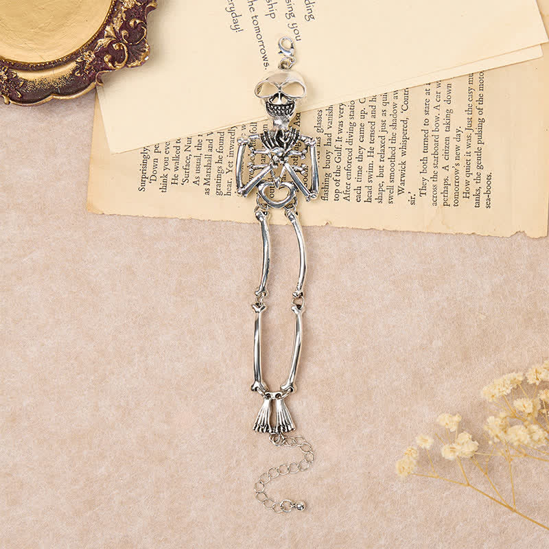 Bracelet gothique d'Halloween avec crâne, yeux en forme de cœur et de squelette mignon - image 2