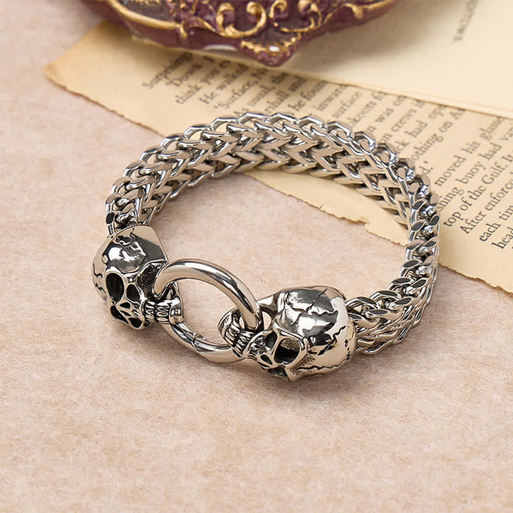 Bracelet pour homme avec fermoir mousqueton à double tête de mort - image 2