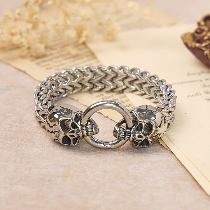 Bracelet pour homme avec fermoir mousqueton à double tête de mort - Argent - 9,45" / 24 cm - image 0