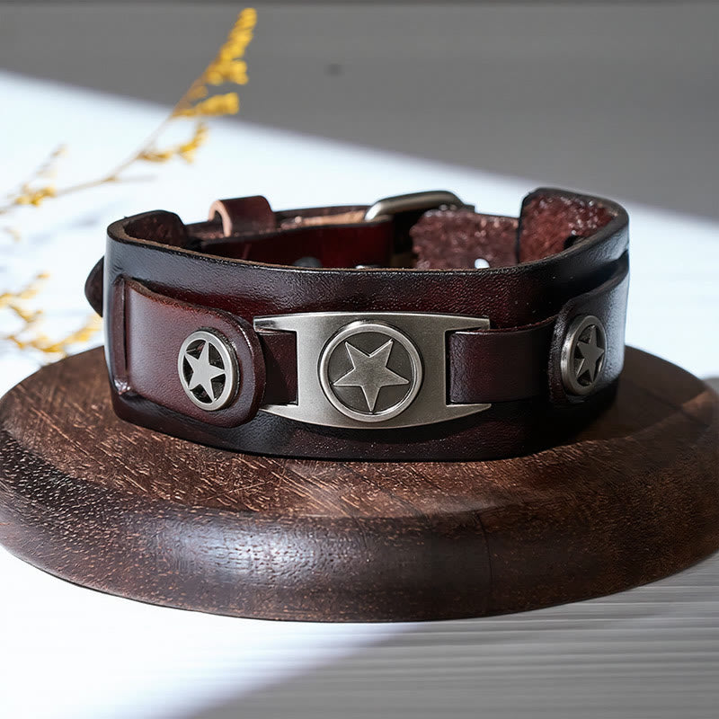 Bracelet manchette vintage en cuir clouté d'étoiles avec fermoir à épingle - image 4
