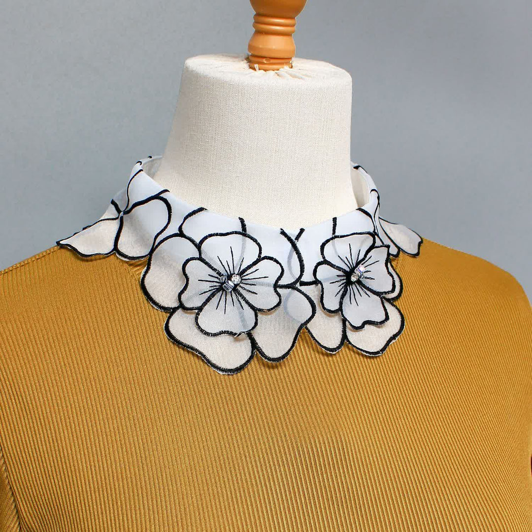 Col amovible en organza brodé de fleurs Bloom - image 4