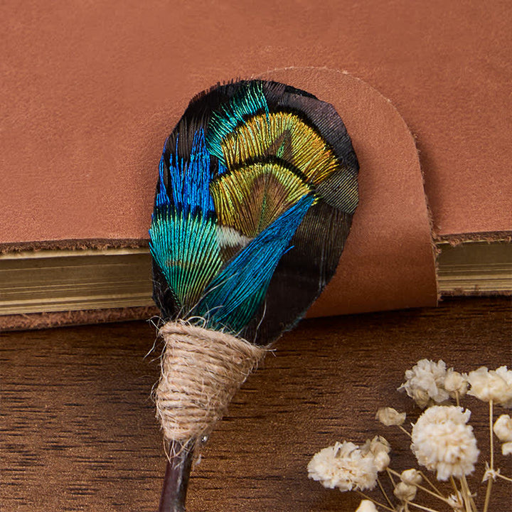 Nœud papillon noir de jais et bleu nuit à plumes de paon avec épingle à revers - image 4