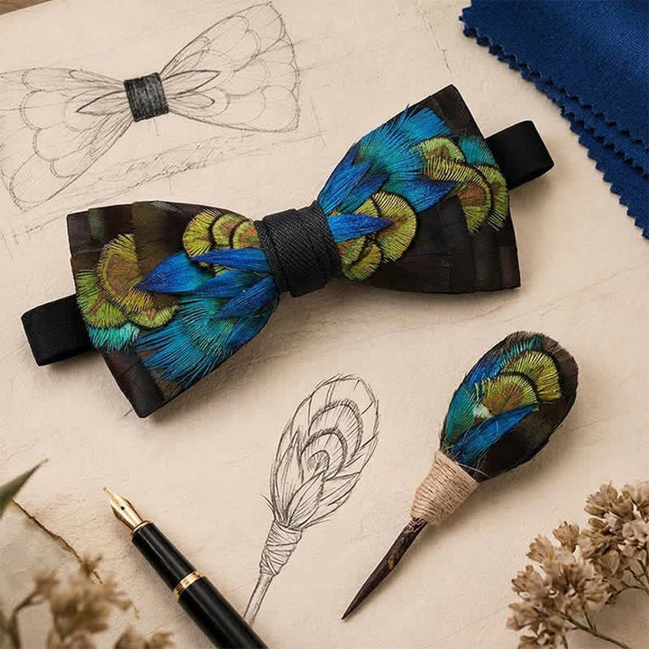 Nœud papillon noir de jais et bleu nuit à plumes de paon avec épingle à revers - image 0