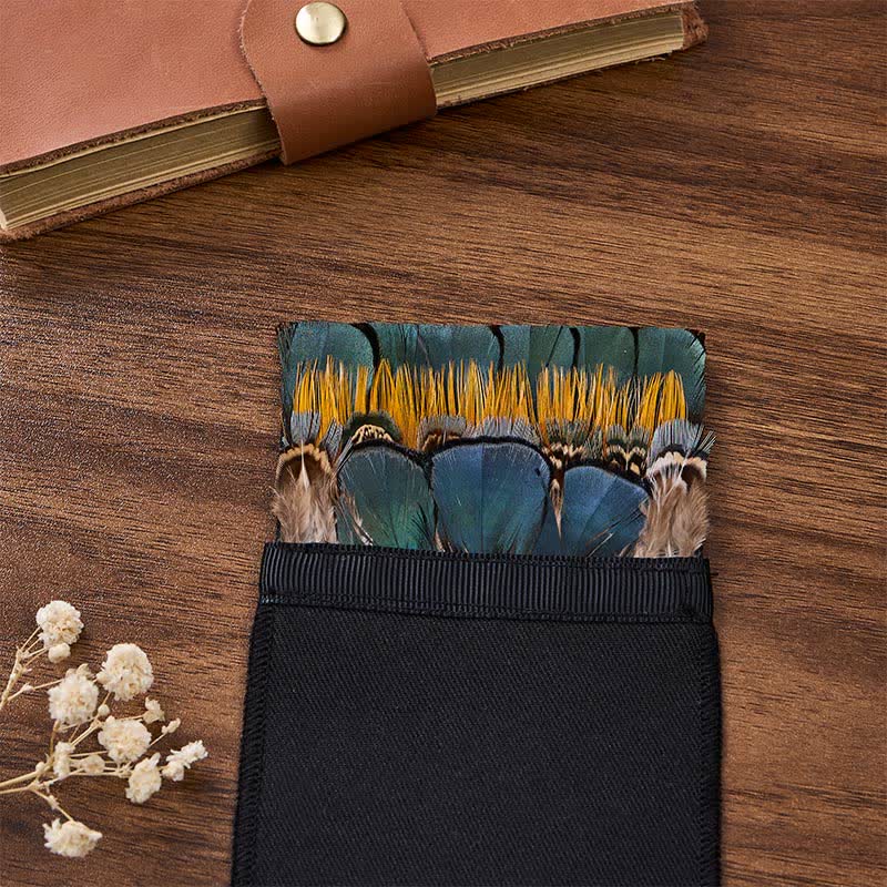 Pochette de costume en plumes de paon vert forêt et jaune doré - image 1