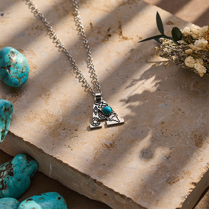 Collier vintage avec pendentif turquoise et initiale - image 3