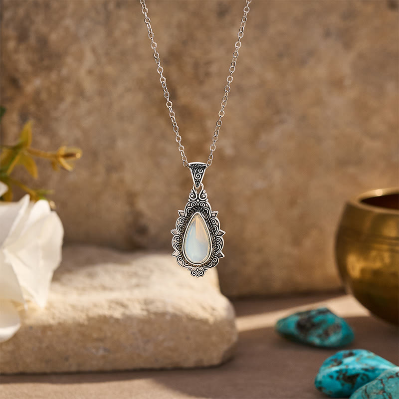 Collier pendentif vintage en filigrane en forme de larme et pierre de lune - Argent - image 0