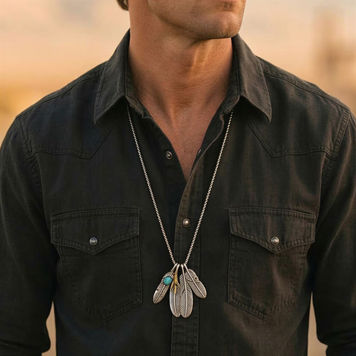 Collier vintage western pour homme avec pendentif à quatre plumes - image 1