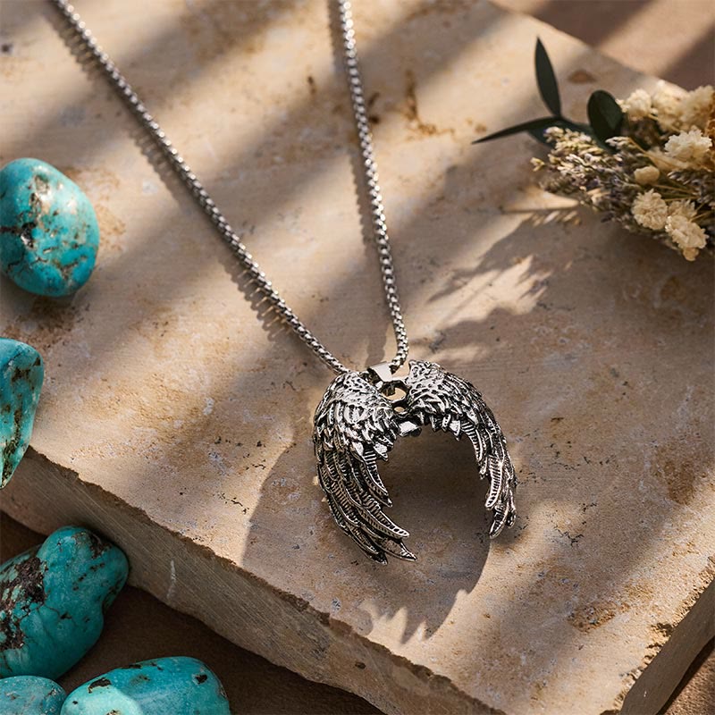 Collier pendentif ailes d'ange style punk vintage - image 4