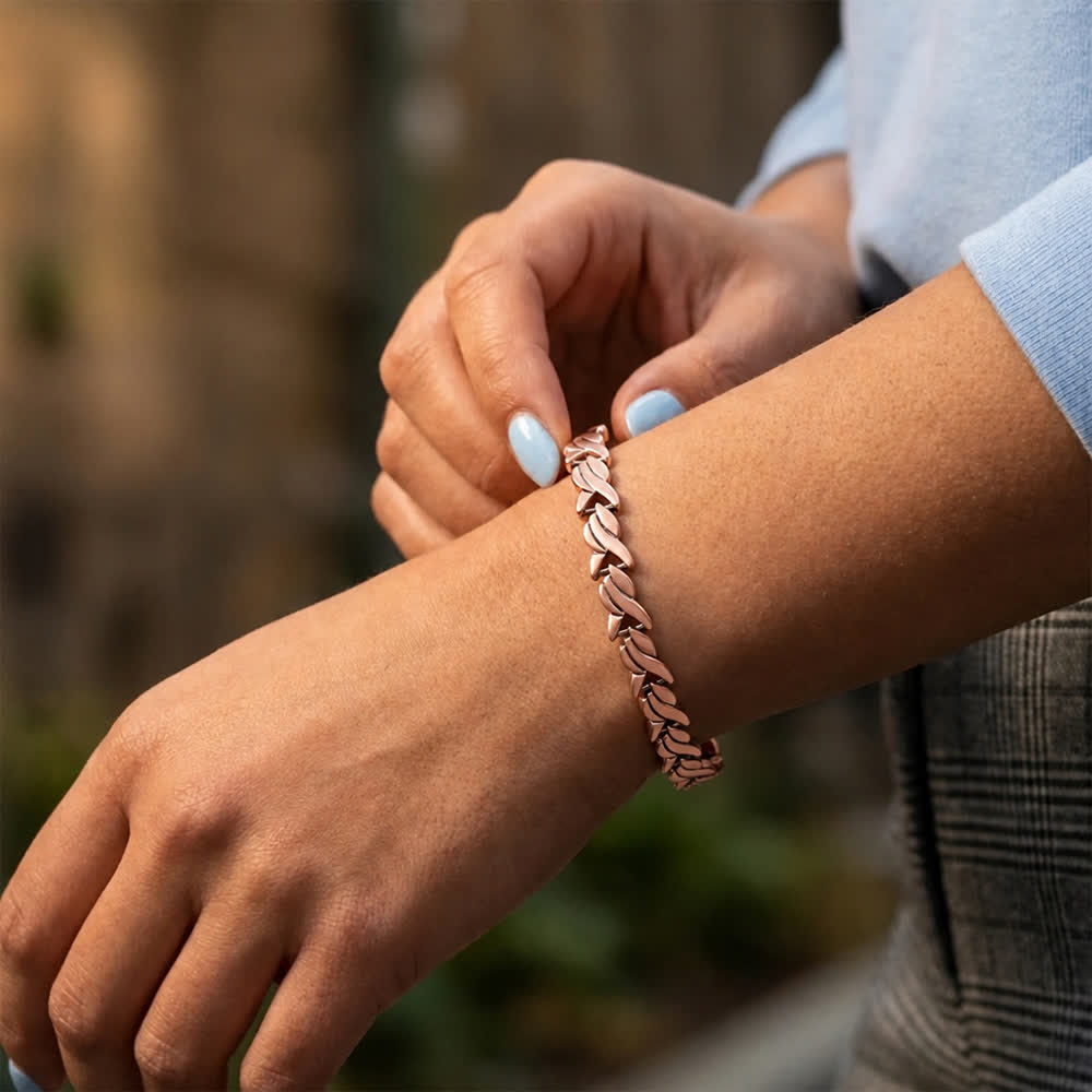 Bracelet à maillons magnétiques en forme de poisson avec outil de retrait de maillons - image 1