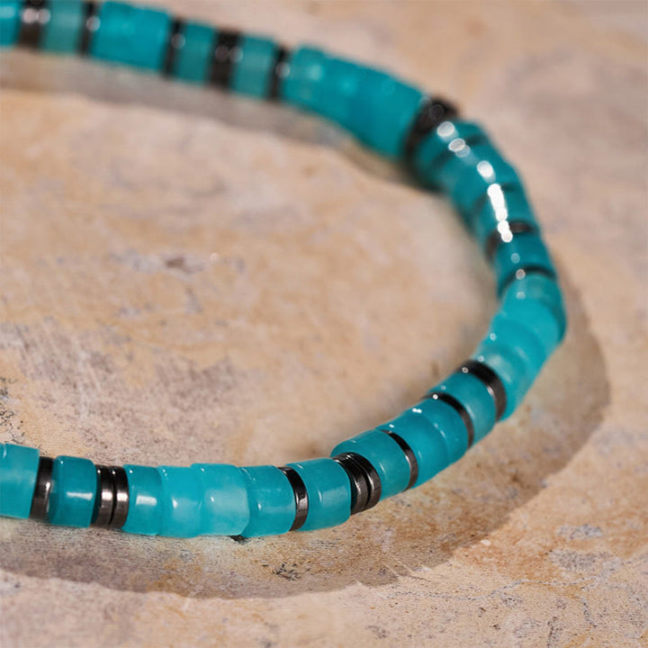 Bracelet minimaliste apaisant à perles carrées turquoise - image 4