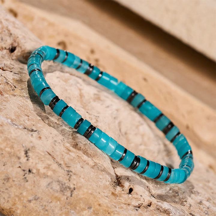 Bracelet minimaliste apaisant à perles carrées turquoise - image 5