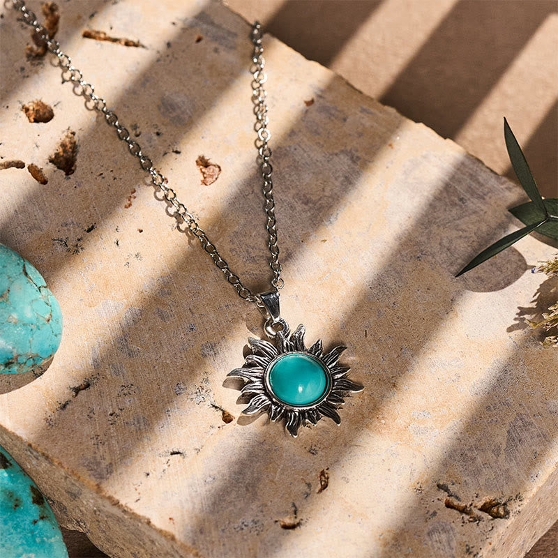 Collier pendentif vintage en argent et turquoise à motif soleil - image 3