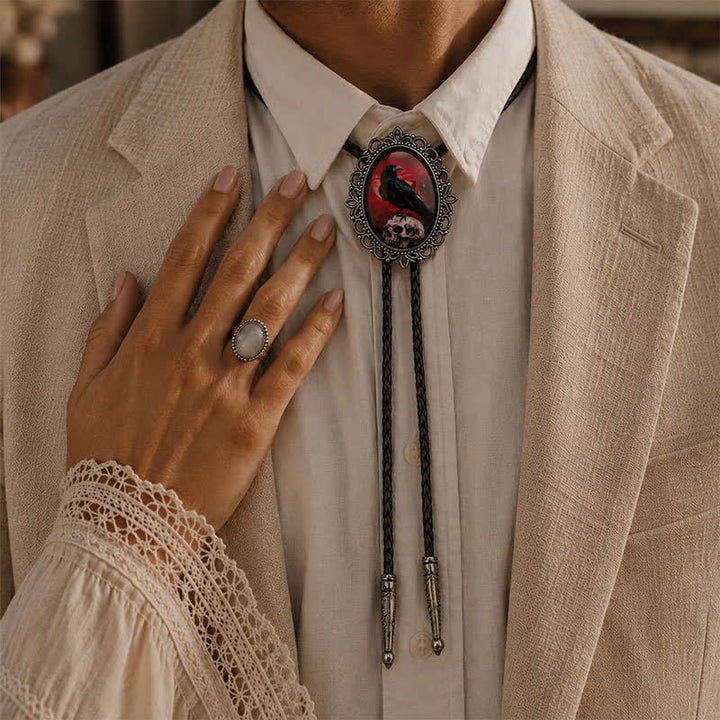 Cravate bolo lumineuse effrayante à motif crâne de corbeau et cow-boy - image 2