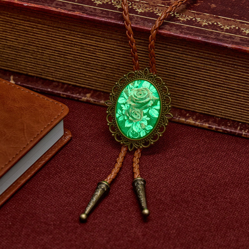Cravate bolo lumineuse à motif floral gothique et rose de l'Ouest - image 1