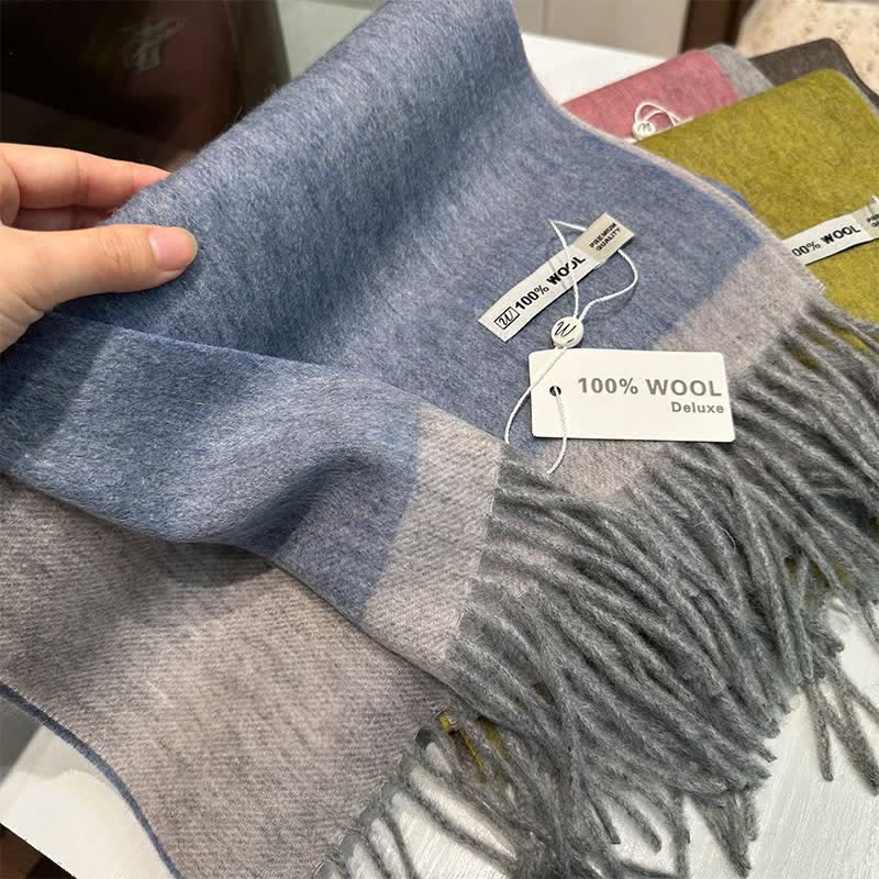 Écharpe douillette en pure laine color block avec pompons - Bleu - image 0