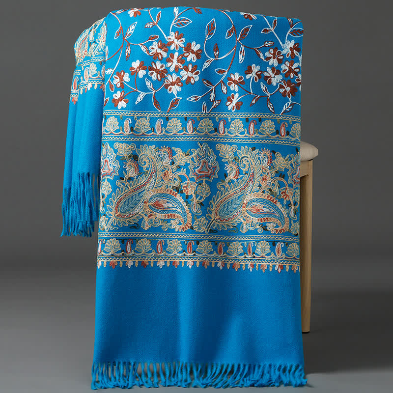 Écharpe de luxe pour femme, brodée de motifs floraux et cachemire. - Bleu ciel profond - image 14