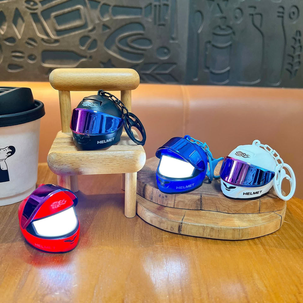 Porte-clés casque de moto LED cool pour motard - image 1