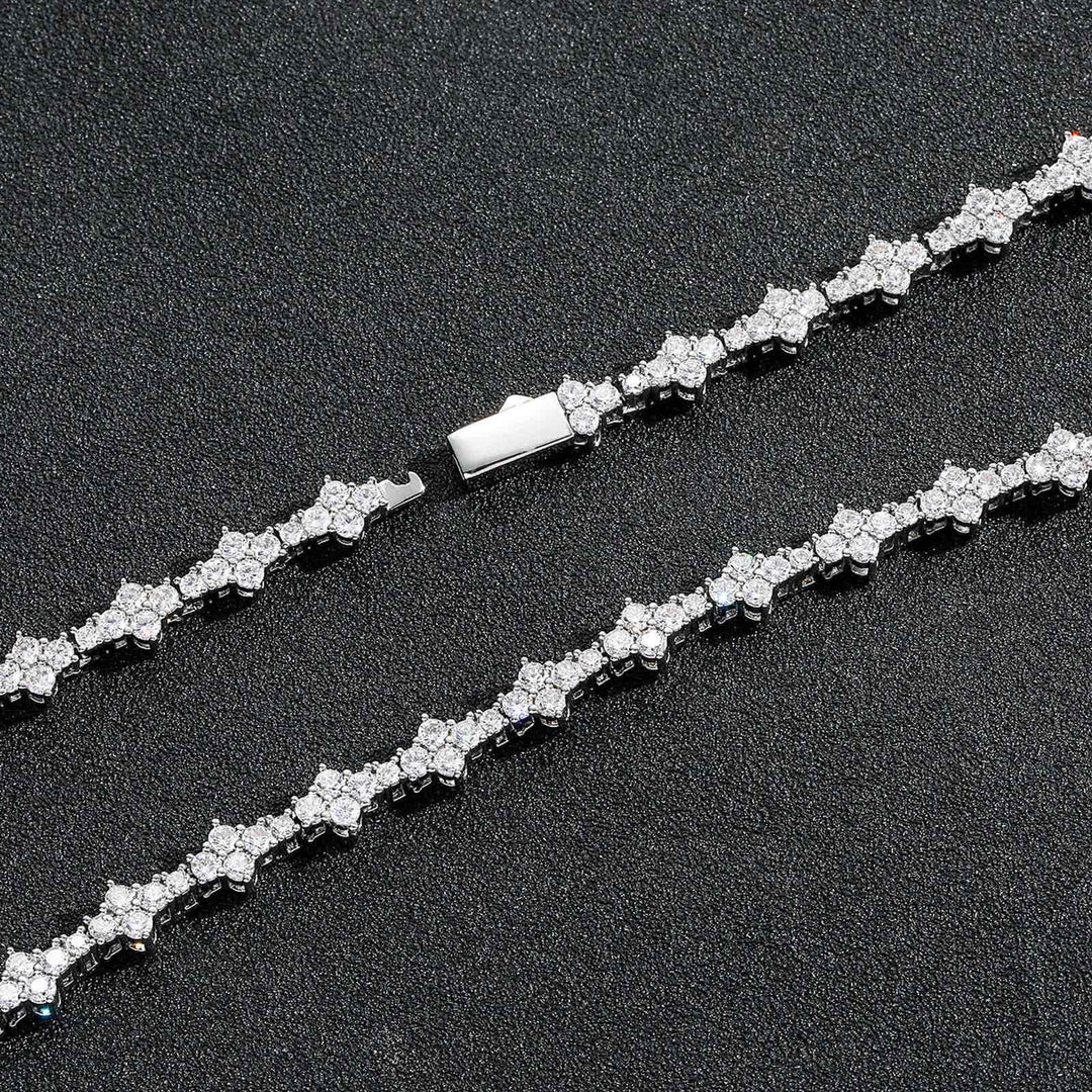 Bracelet à maillons en zircon cubique Starlight avec motif trèfle - image 10