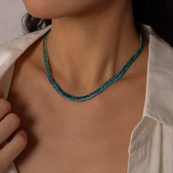 Collier ras du cou à chevrons en forme de serpent imprimé, chaîne plate - Vert - image 9