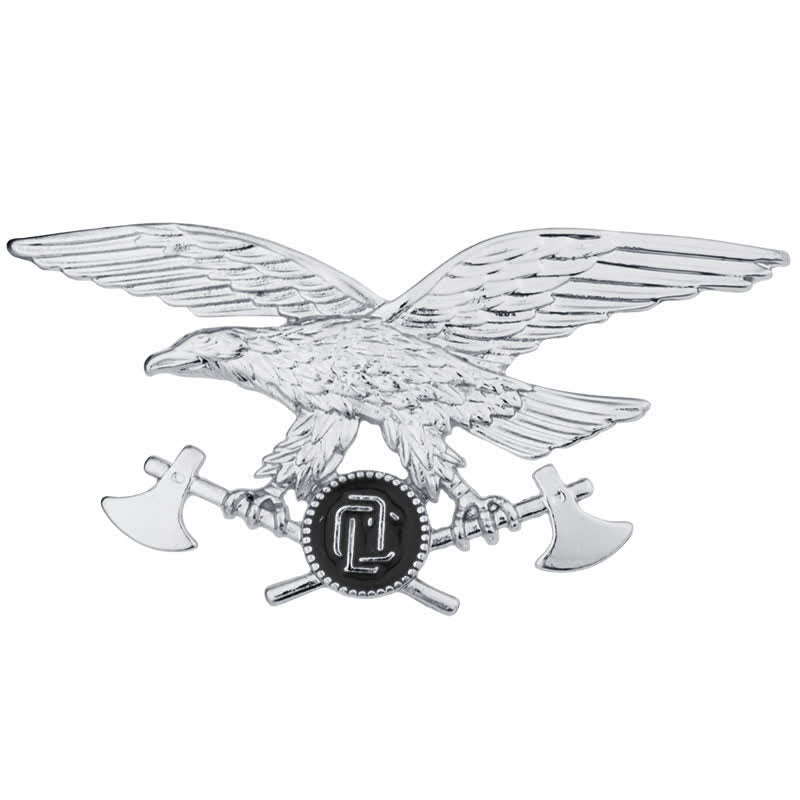 Broche rétro pour homme représentant une hache d'aigle