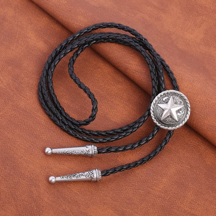 Cravate bolo en cuir tressé avec étoile à cinq branches