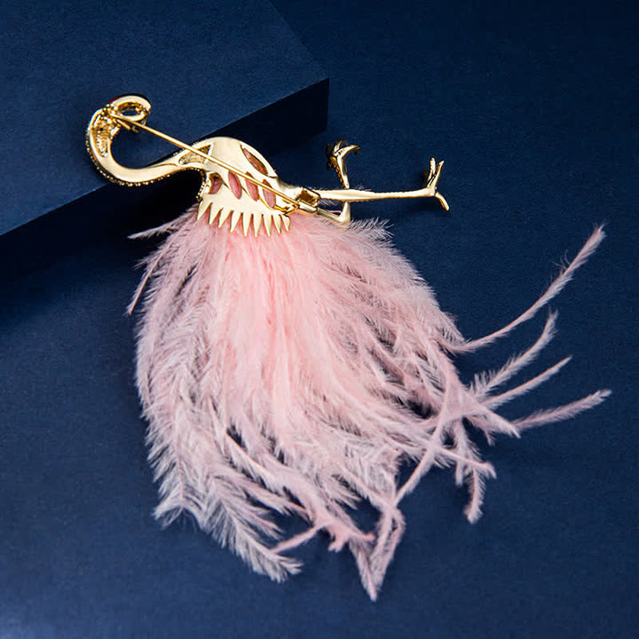 Broche en forme de plume de flamant rose scintillante en zircon