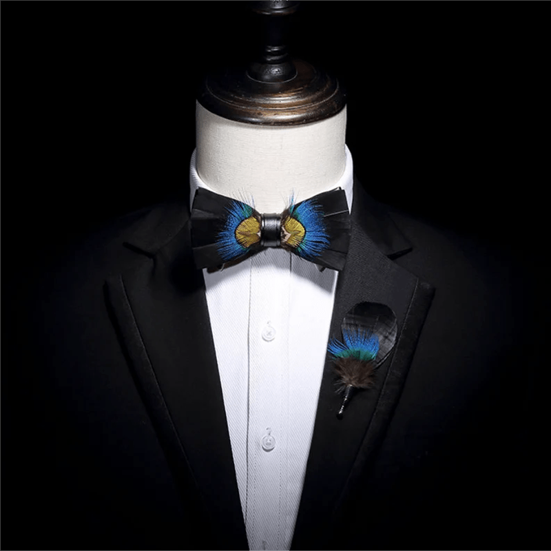 Nœud papillon en plumes de faisan bleu et noir avec épingle à revers