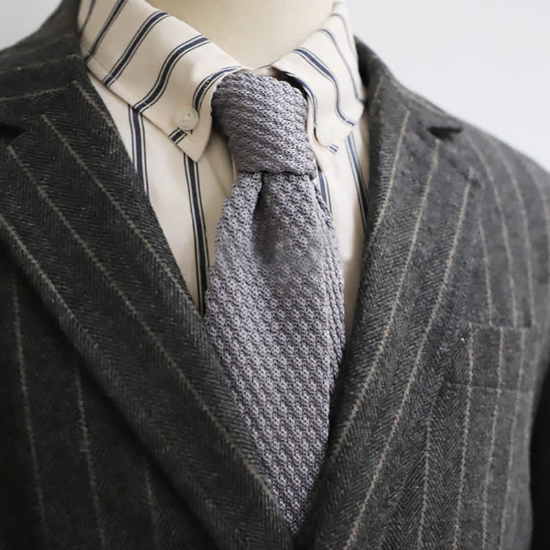 Cravate étroite en tricot de couleur unie pour hommes