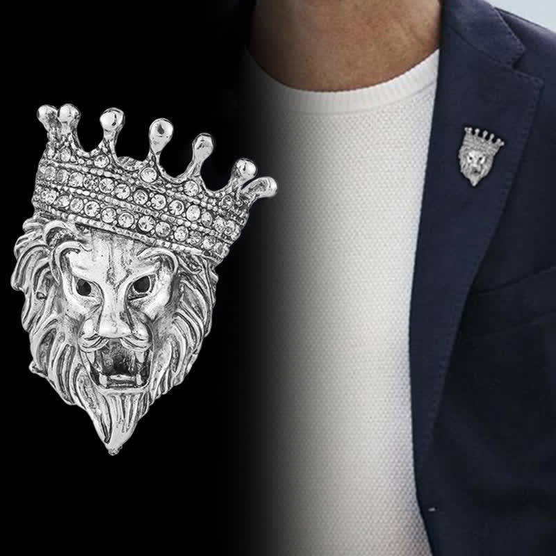 Broche pour homme représentant le roi lion