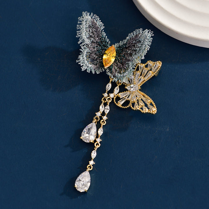 élégante Broche à pompon en forme de papillon bleu pour femme
