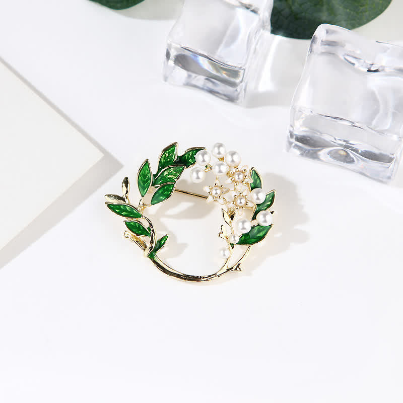 Broche couronne de fleurs de gardénia pour femme