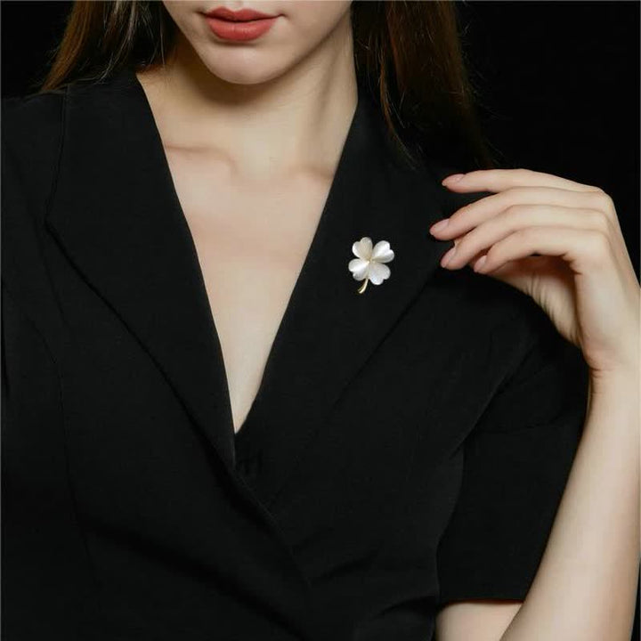 Broche trèfle à quatre feuilles porte-bonheur pour femme